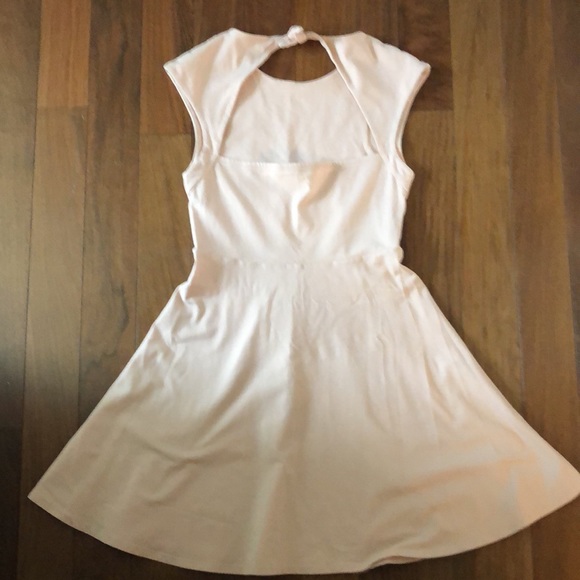 Aritzia talula palmetto dress size medium - Picture 3 of 4